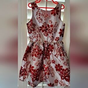 GIRLS SIZE 8 HOLIDAY DRESS